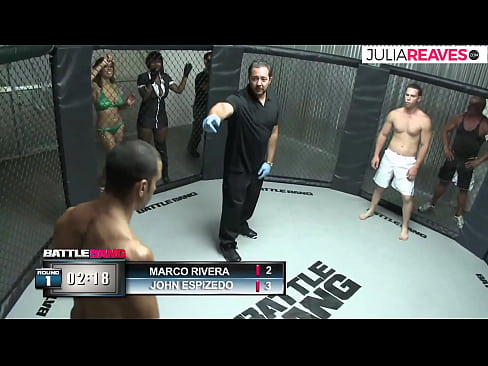 ❤️ Ultimate Fighter ቀለበቱ ውስጥ ከተጣላ በኋላ አንዲት ቁጥር ሴትን ትበዳለች። ❌ ጥራት ያለው የወሲብ ፊልም ️❤